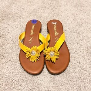 Tossanella Yellow Floral Flip Flops